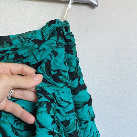 Turquoise and Black Skirt from Mendocino - Size 4 - Picture 2 of 4